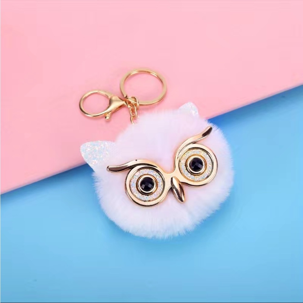 New Cute Owl with Faux Fur White Pompom Keychain/ Purse Charm